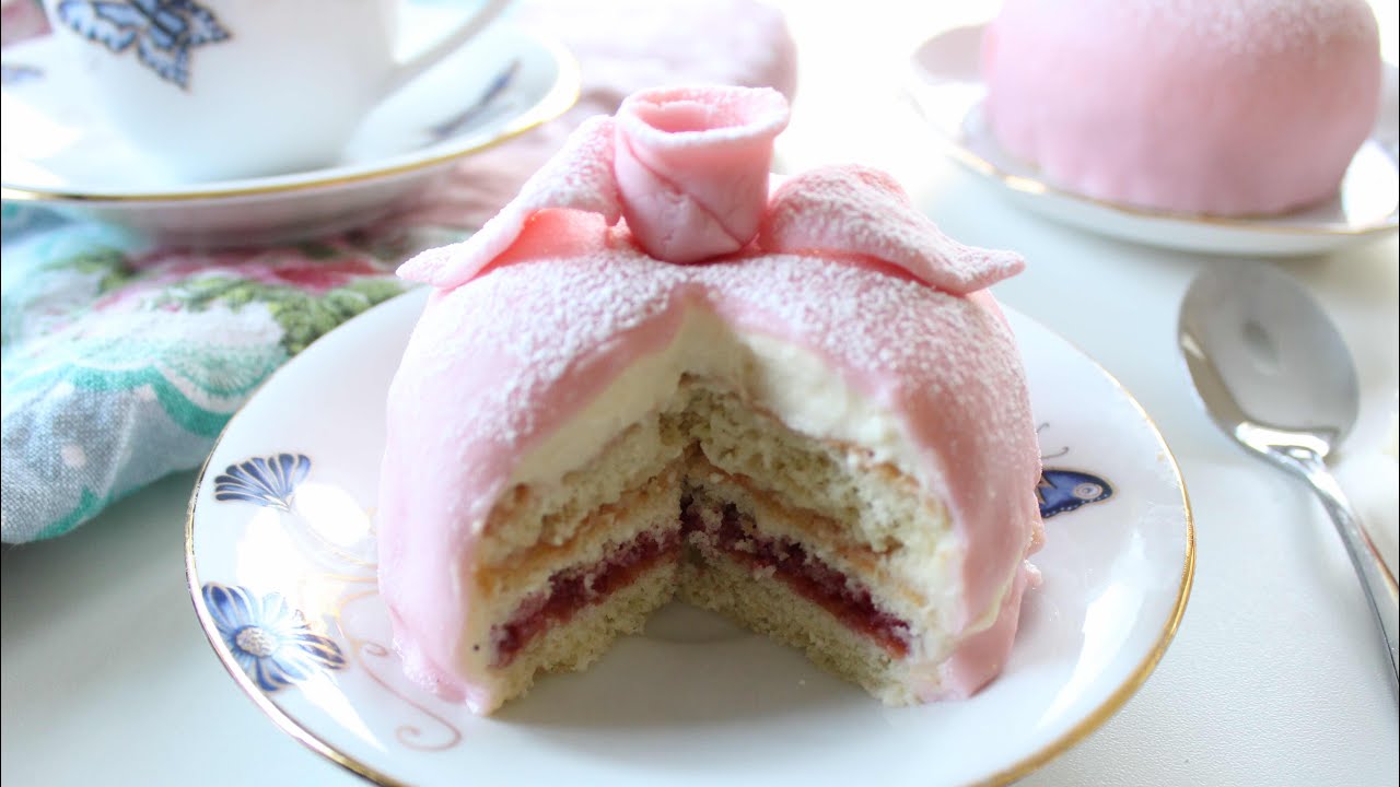 How to make Swedish Princess cake - (Prinsesstårta) | Daniella's Home Cooking