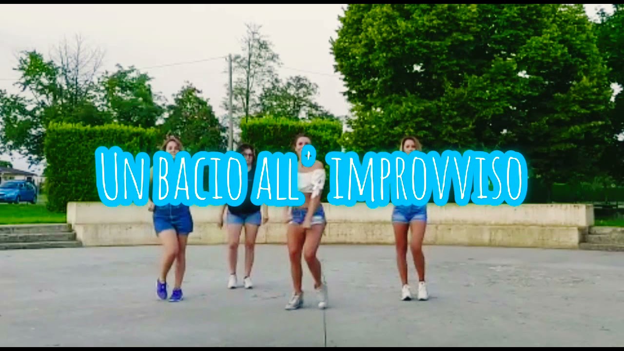 Rocco Hunt, Ana Mena - UN BACIO ALL'IMPROVVISO -