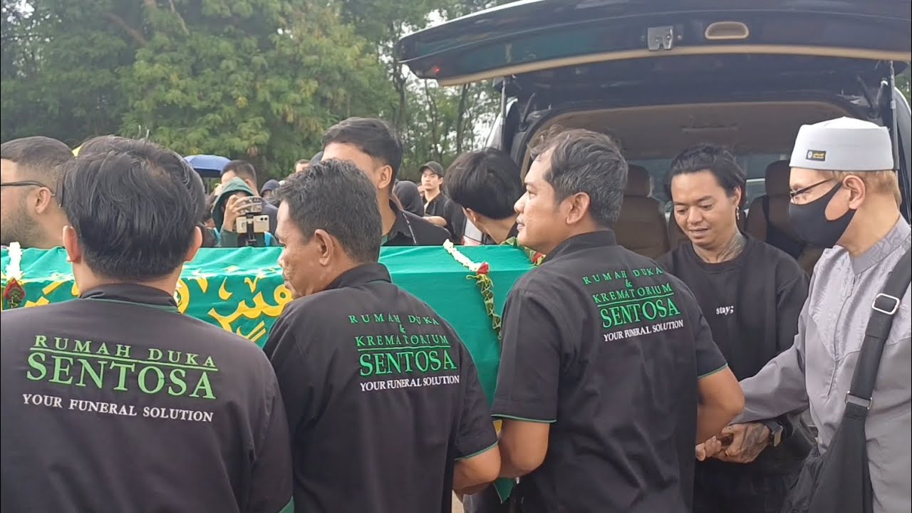 Reza Arap Ikut Gotong Keranda Jenazah Lula Lahfah 