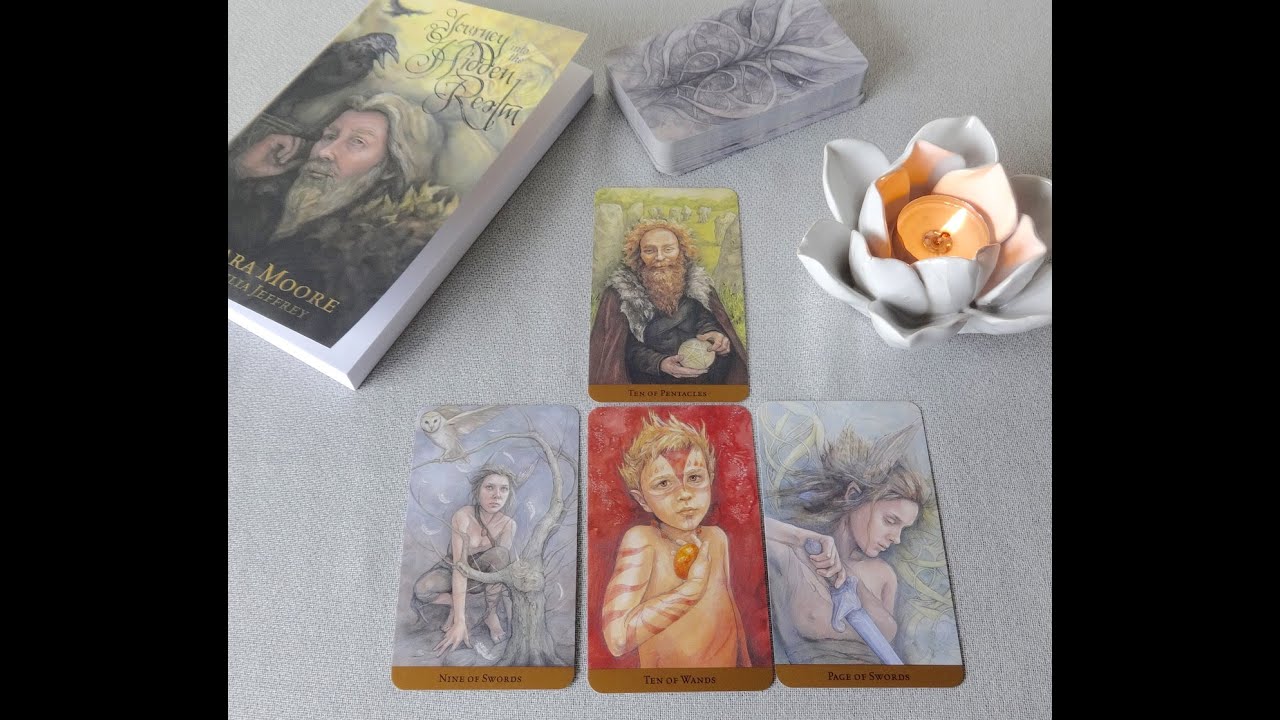 Deck Review: Tarot of the Hidden Realm