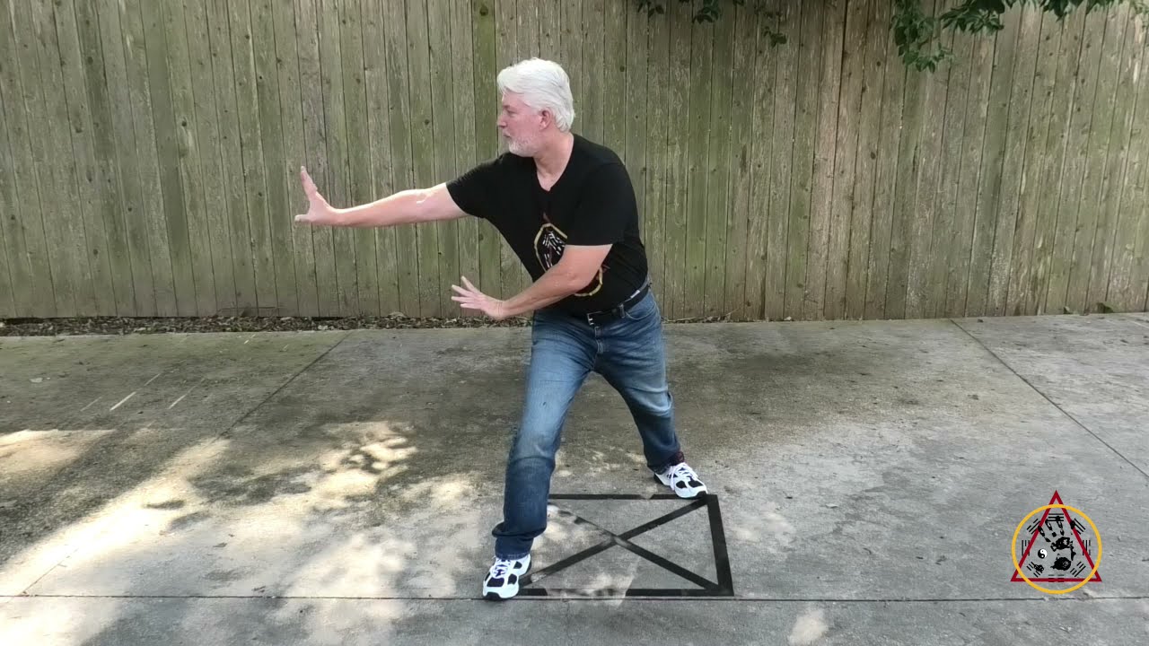 Palm & Footwork Drill #4 in Bagua Kuntao Silat