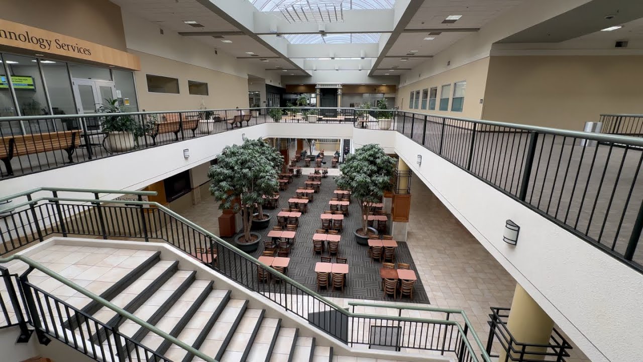 Old Capitol Town Center (Iowa City, IA)