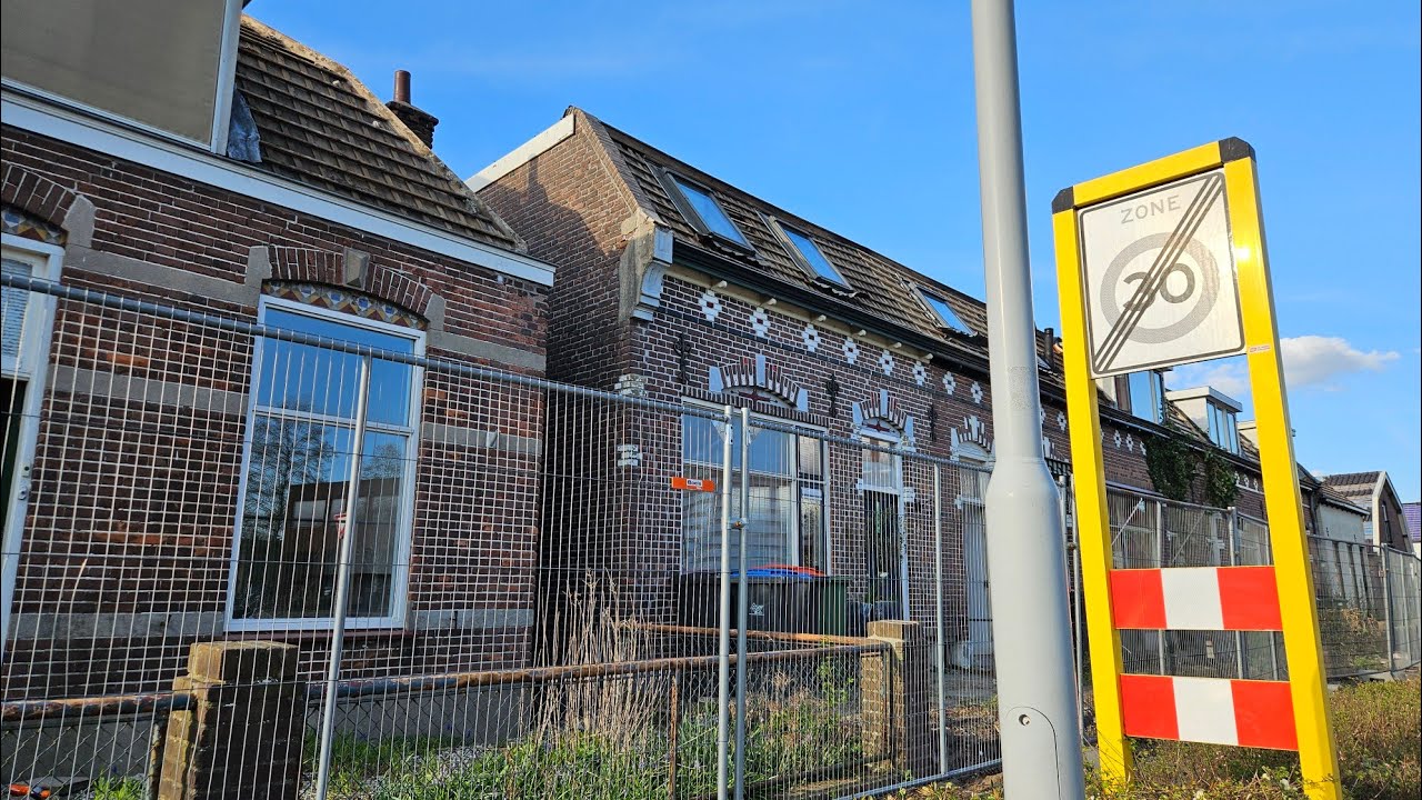 Sloopwoningen aan de Papesteeg in Tiel