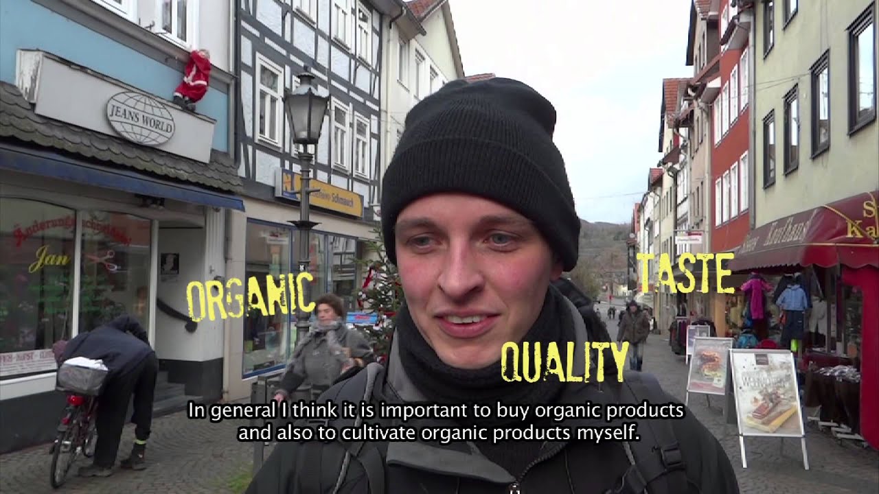 Farmers market Witzenhausen--buying sustainable food