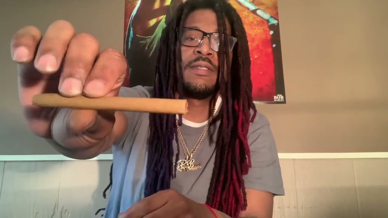 Show Pineapple Buzz Cigarillos Review 🍍 (Cheapest Blunts) #nuhippytv