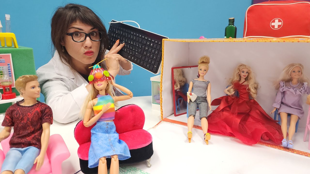 Barbie ve Ken kuklalarıyla oyun – anlaşmazlık temalı oyun