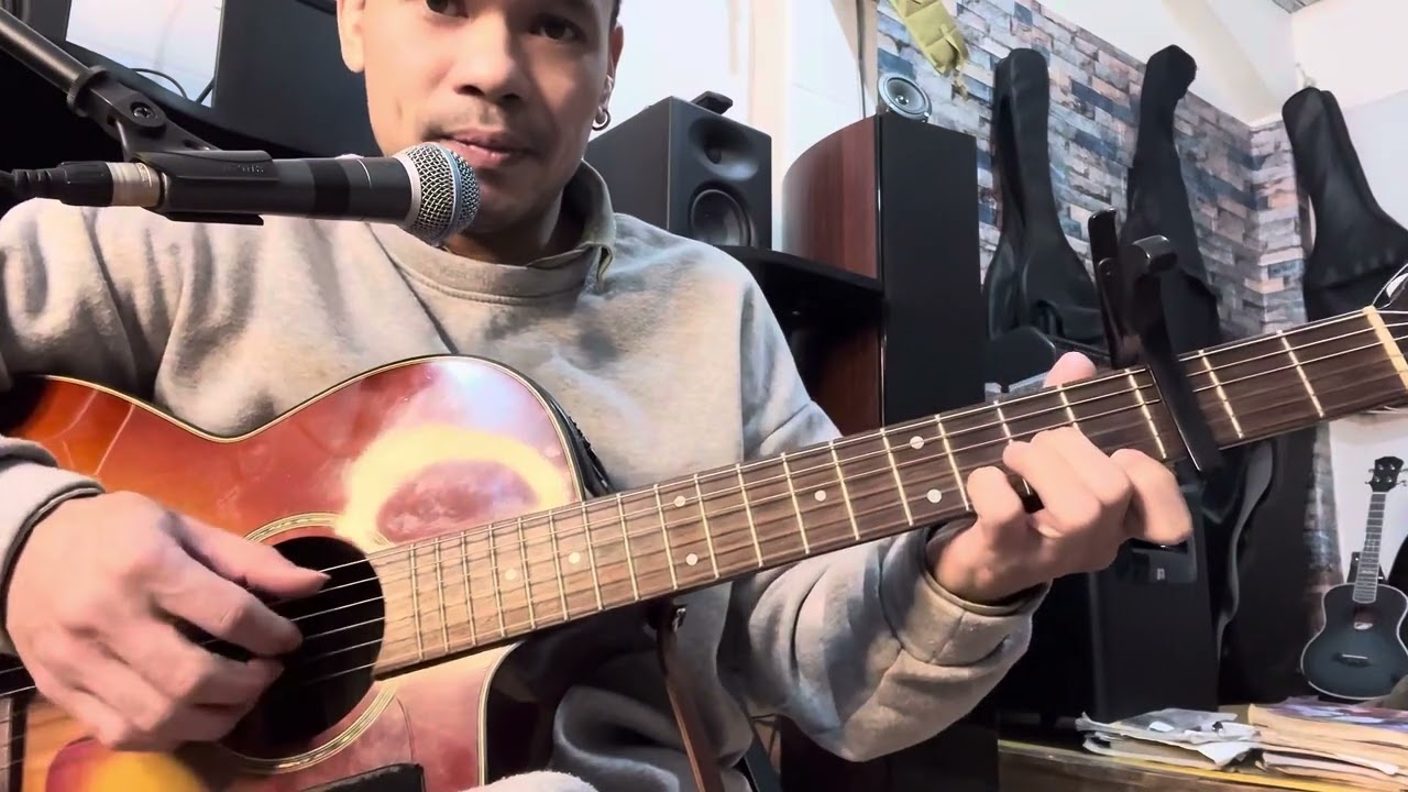 Đắp Mộ Cuộc Tình (Cách soạn trên guitar) chúc a em thành công nhé. Capo 3 giọng Am