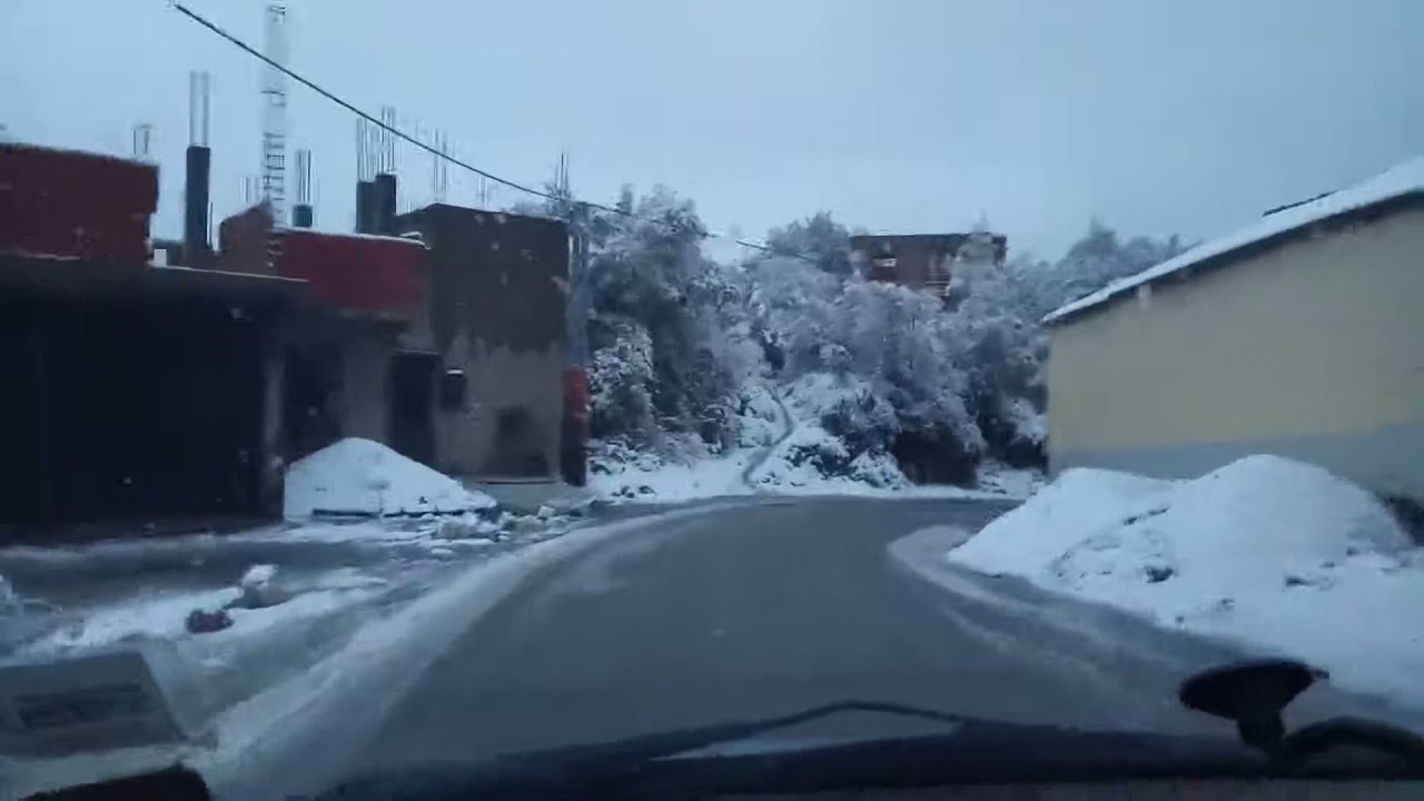 Chutes de neige tardives en Kabylie .Mars 2018
