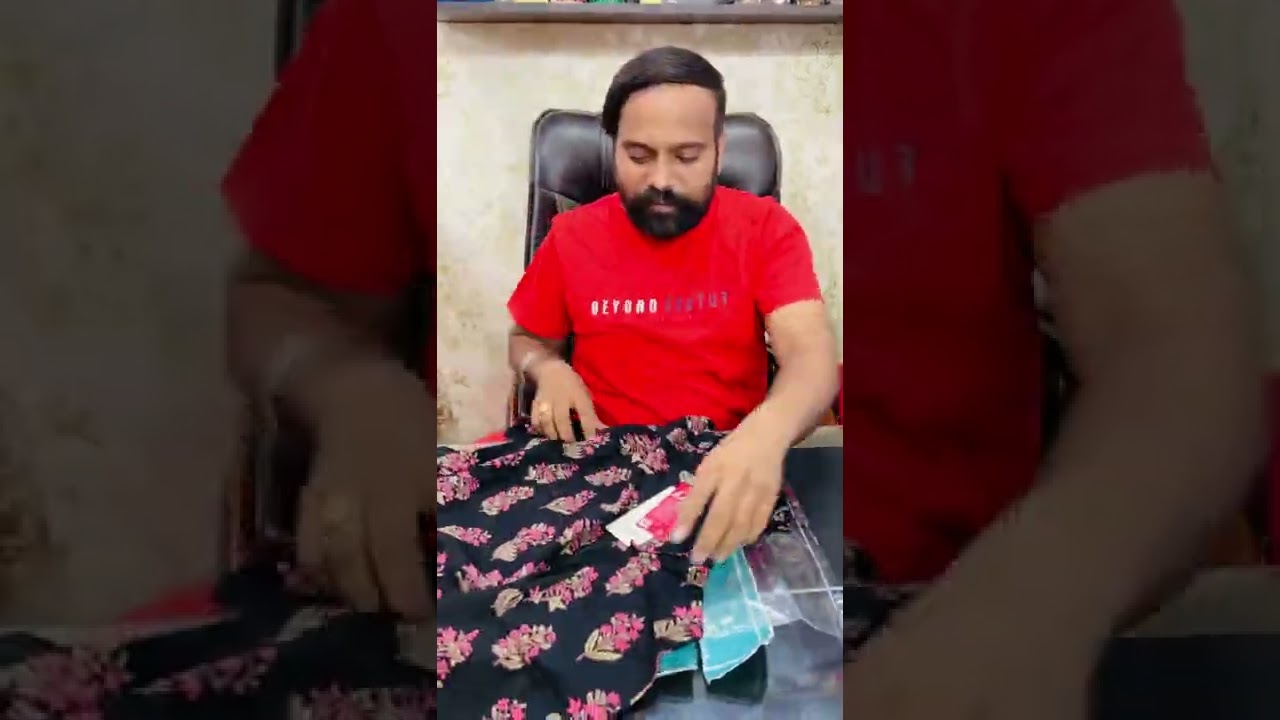 Pantaloon green card benefits #pantaloons  #hapur #chawla vlogs