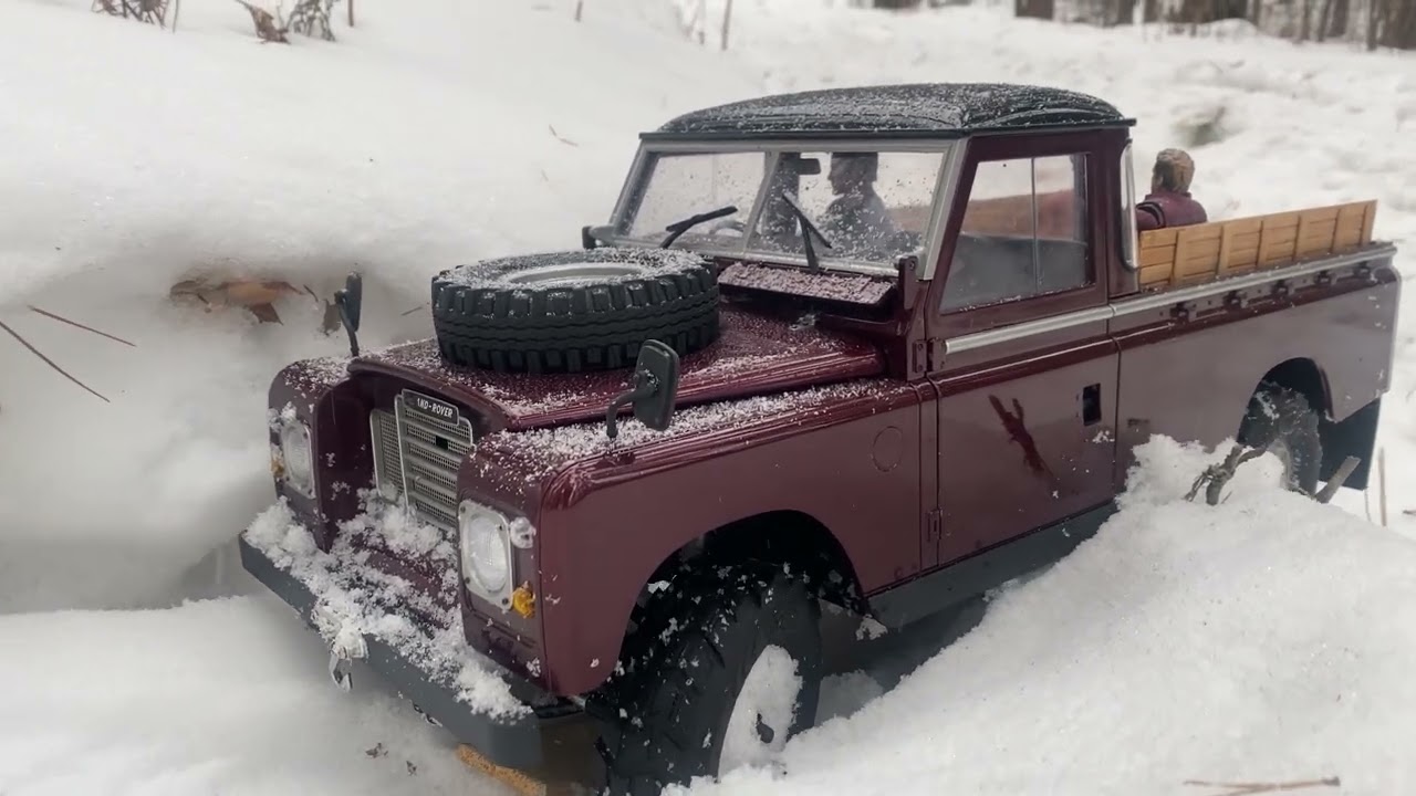 LAND ROVER SERIES III 109 по снежному лесу.... #brx02 #boomracing