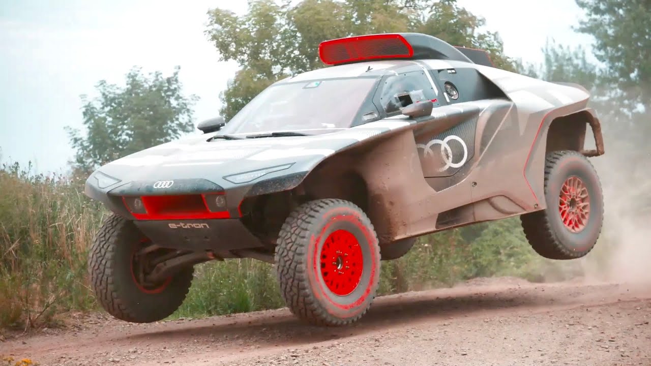 Новый Audi RS Q e-tron 2022 - сумасшедшее вождение по бездорожью (автомобиль ралли Дакар)