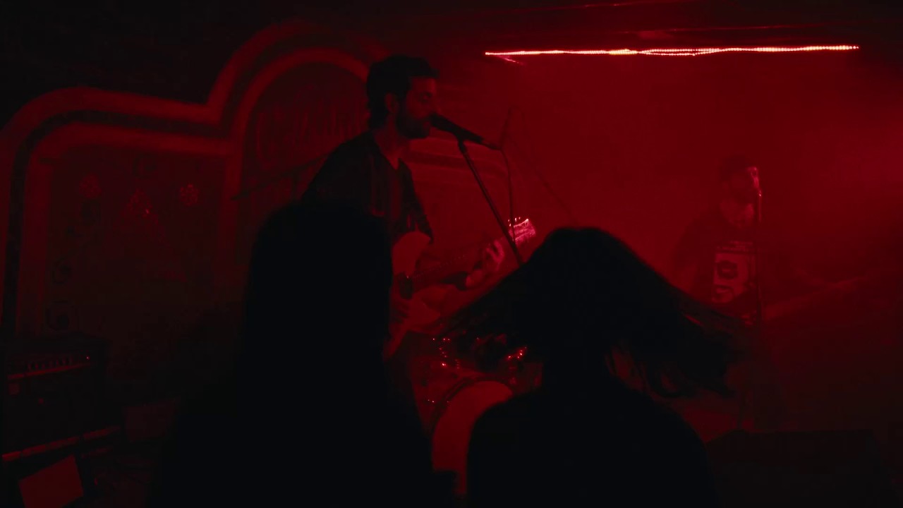 CARENCES - LIVE @ L'ESCO