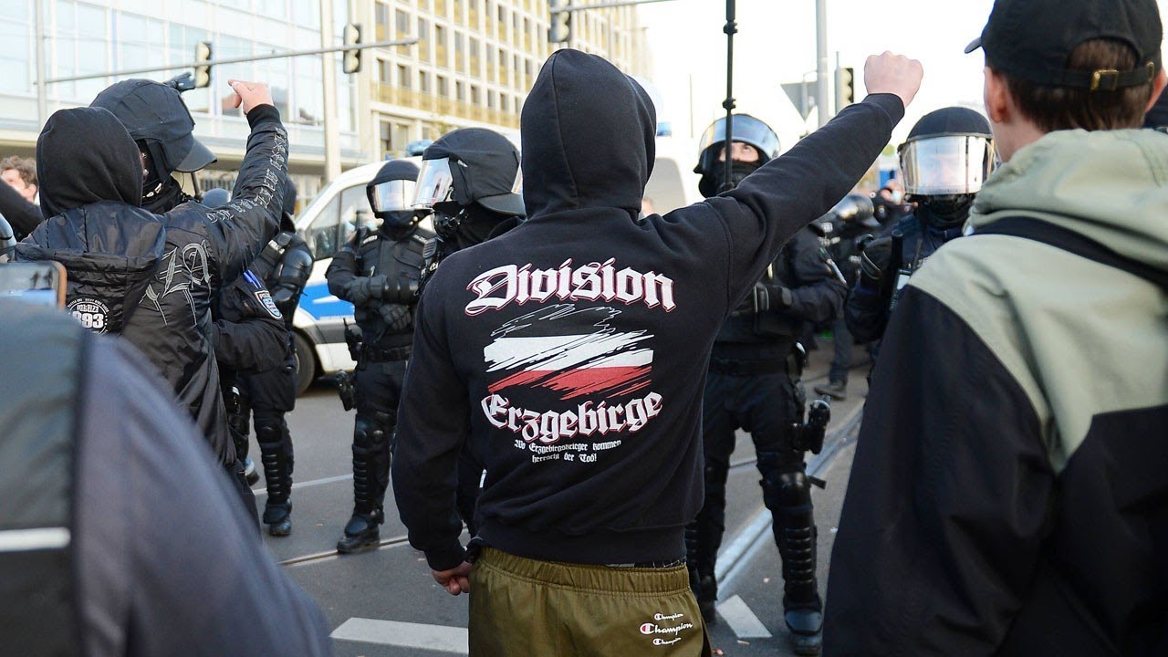 Querdenker-Demonstrationen: Kapituliert der Rechtsstaat?