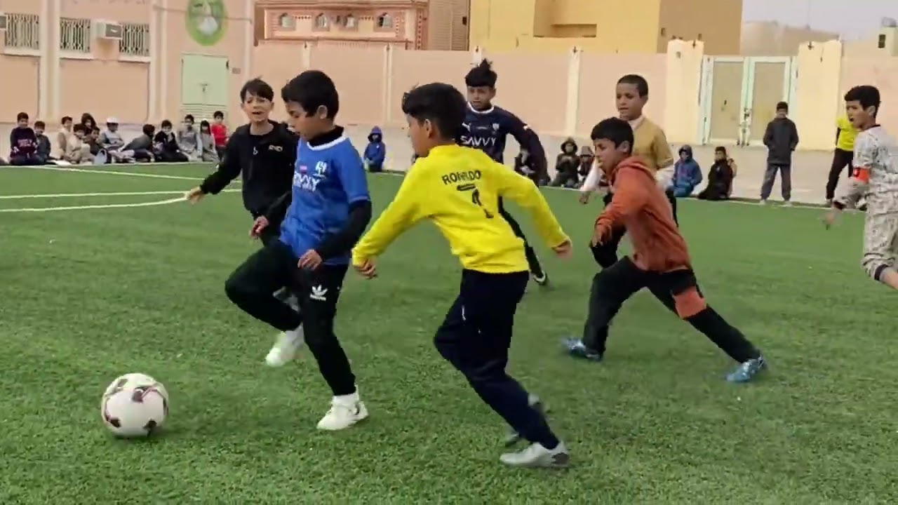 دوري المدرسة (مباراة الافتتاحية)