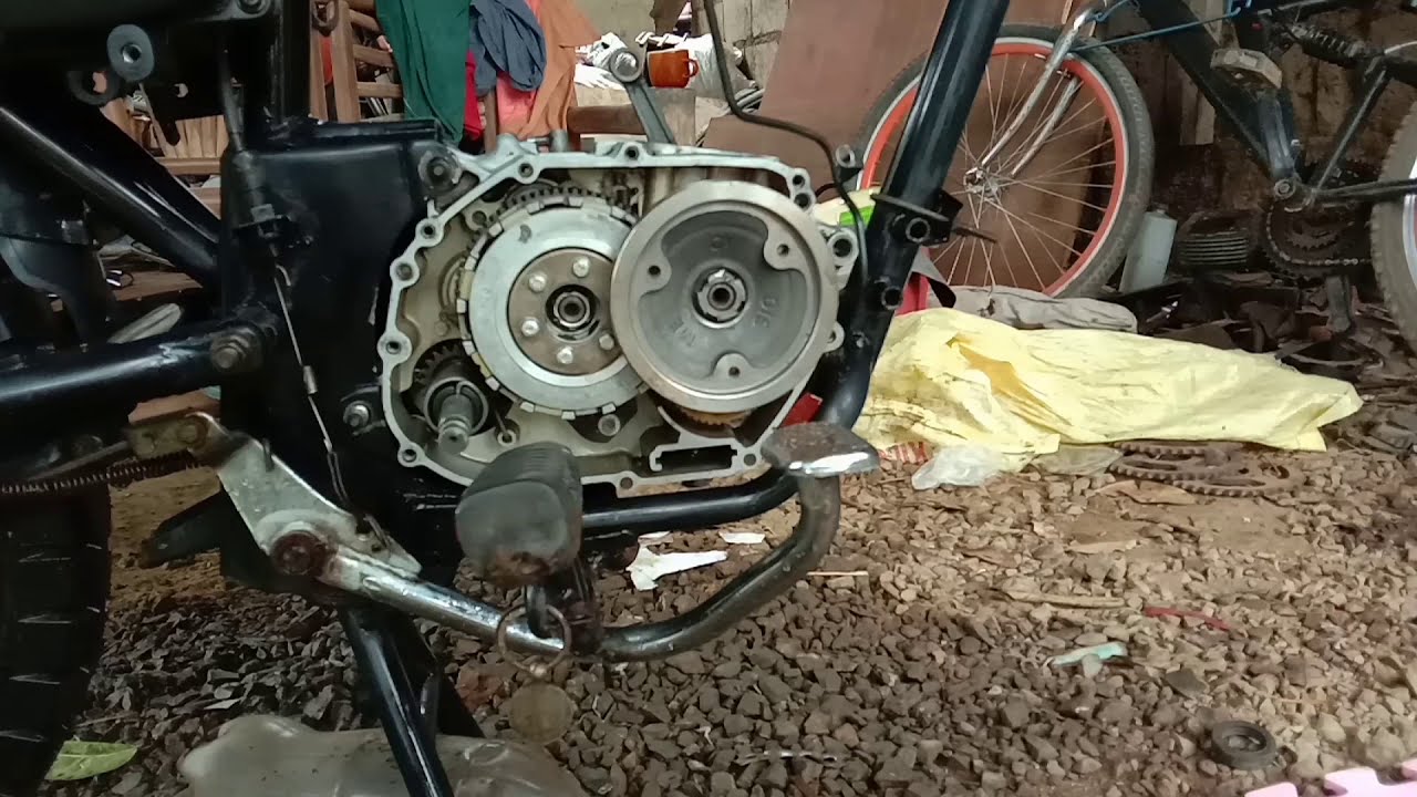 Paano magbuo ng makina ng bajaj ct 100 (part 2) tutorials about clutch side assembly
