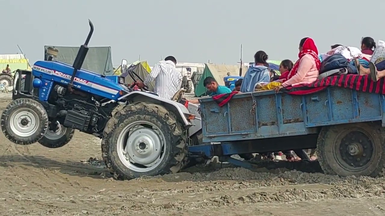 गंगा मेले पर फंस रहे हैं ट्रैक्टर#lovekisan #gangamela