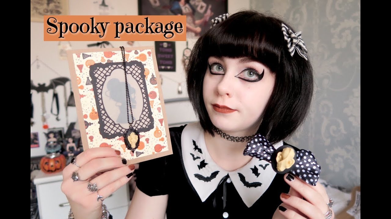CUTE SPOOKY GIFT PACKAGE- Hair bow and Necklace