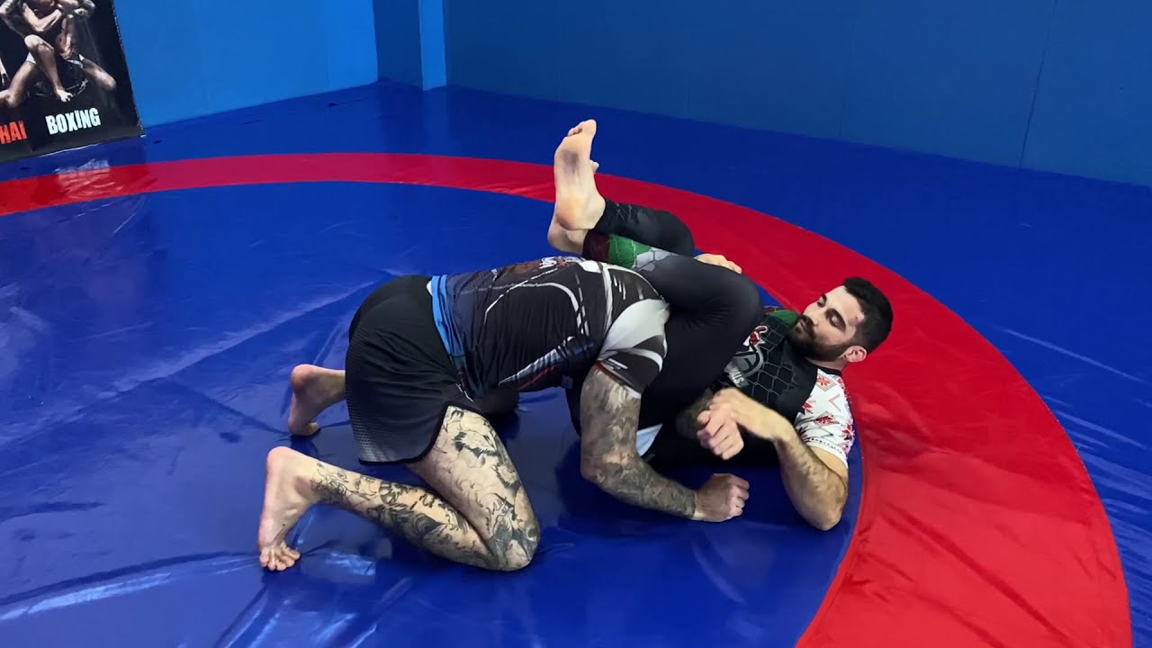 Уроци по Граплинг и БЖЖ #1 - Триъгълник от гарда/Triangle choke