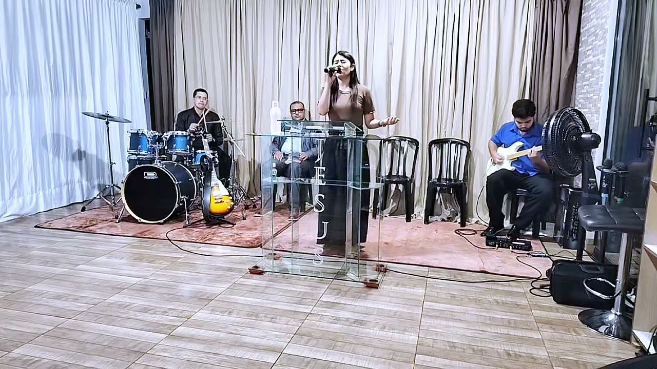 Taissa & Marcos na guitarra - Deus proverá...