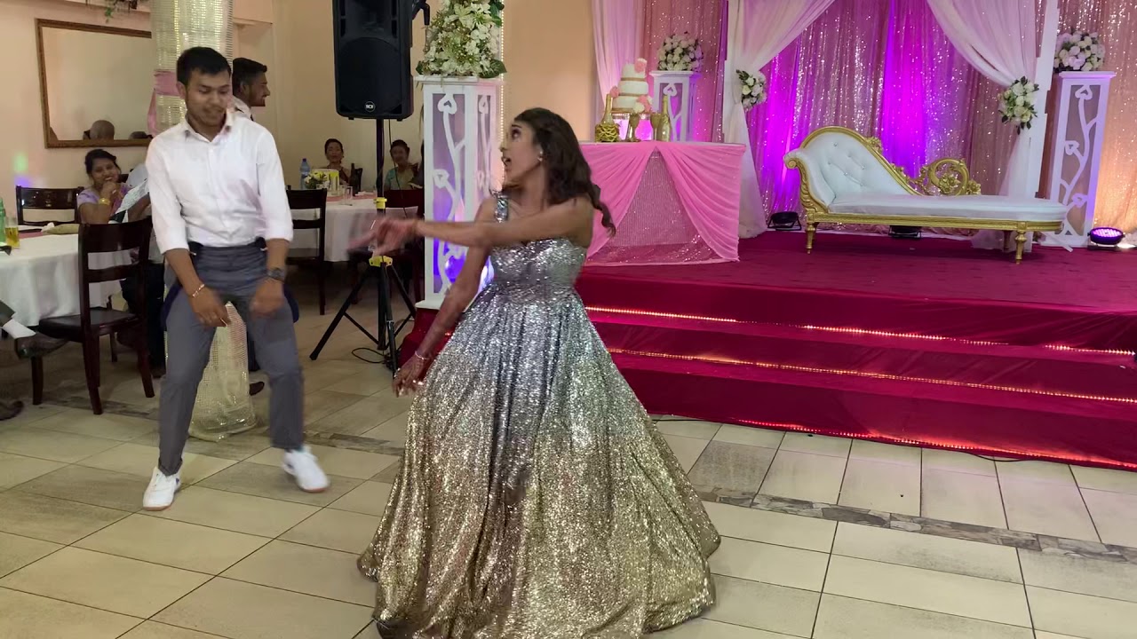 Surprise wedding dance