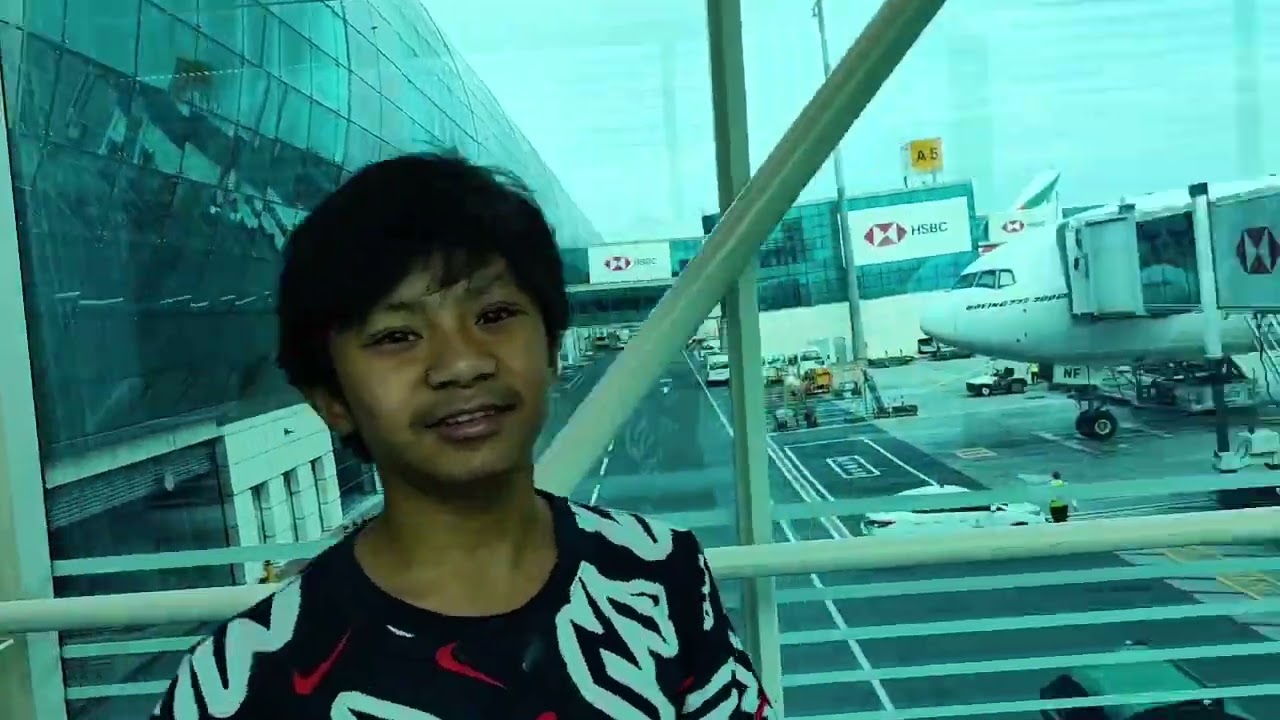 Bakasyon Dubai to Manila Emirates Airlines Dubai International Airport #dubai