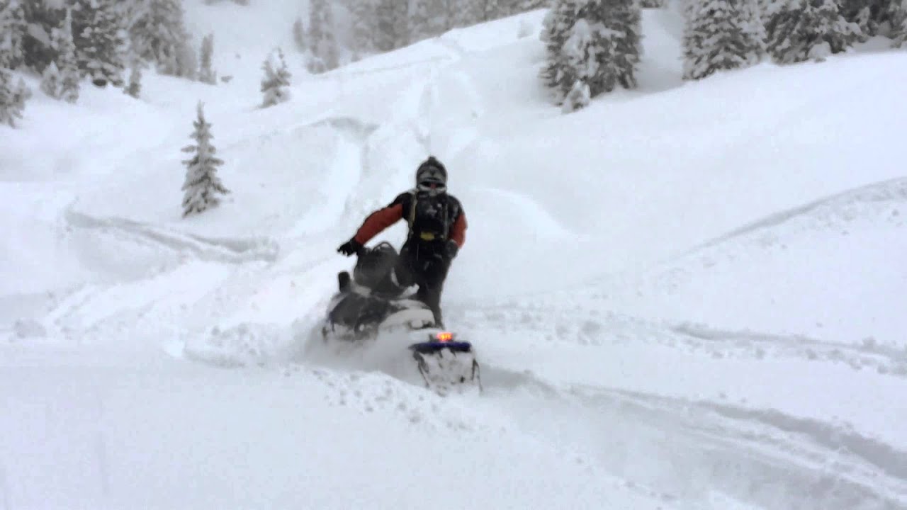 Rabbit Ears Pass Snowmobiling