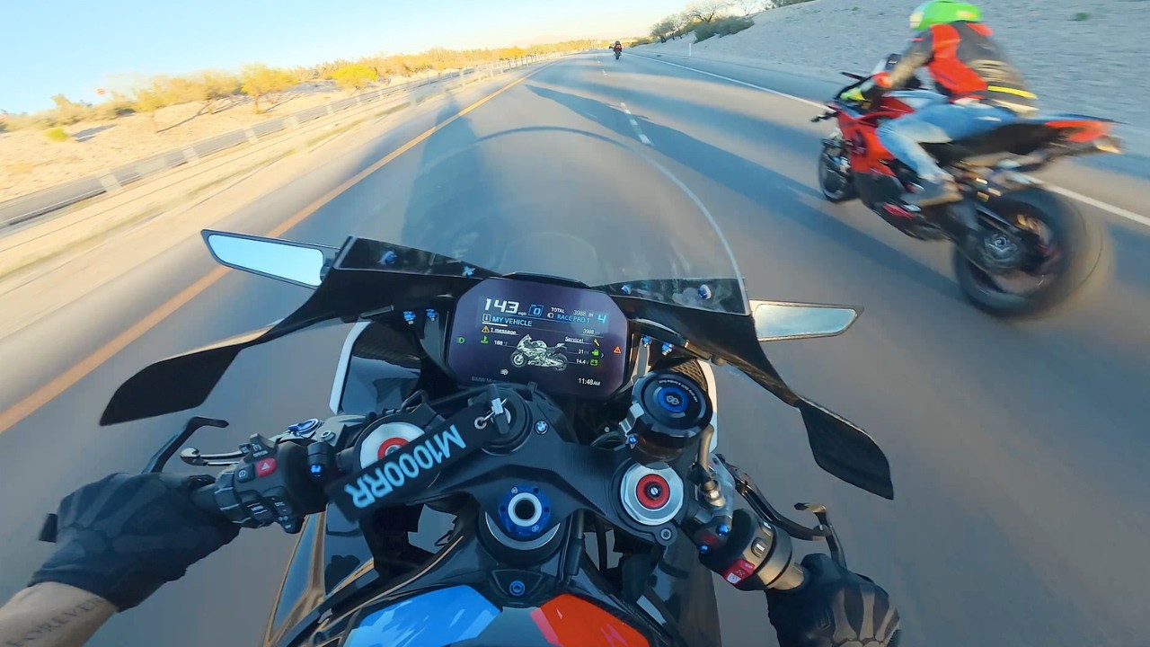 Катаюсь с сумасшедшими Ducati на своем M1000RR!