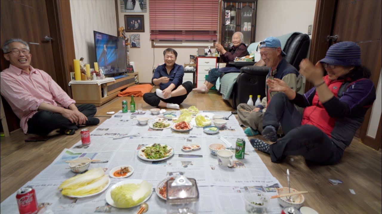 김장 끝에 다같이 먹는 수육은 무슨 맛?