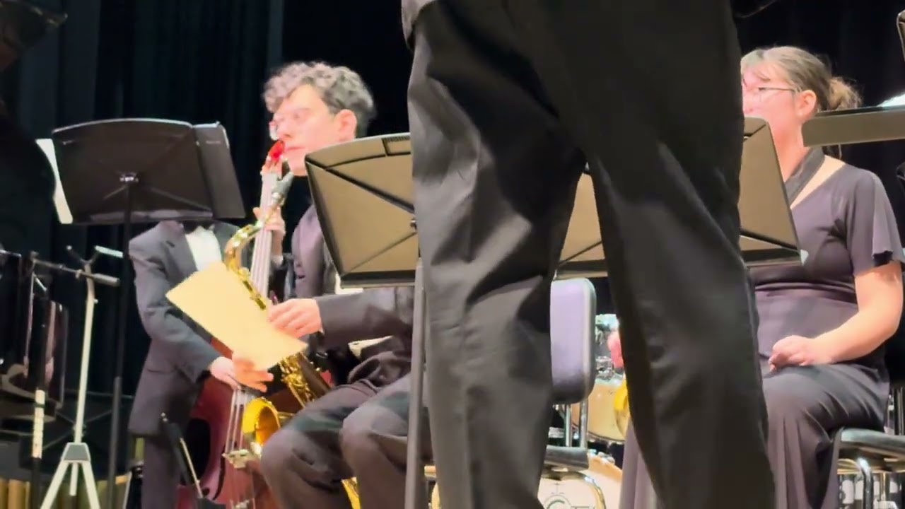 V jazz band performance pt 3