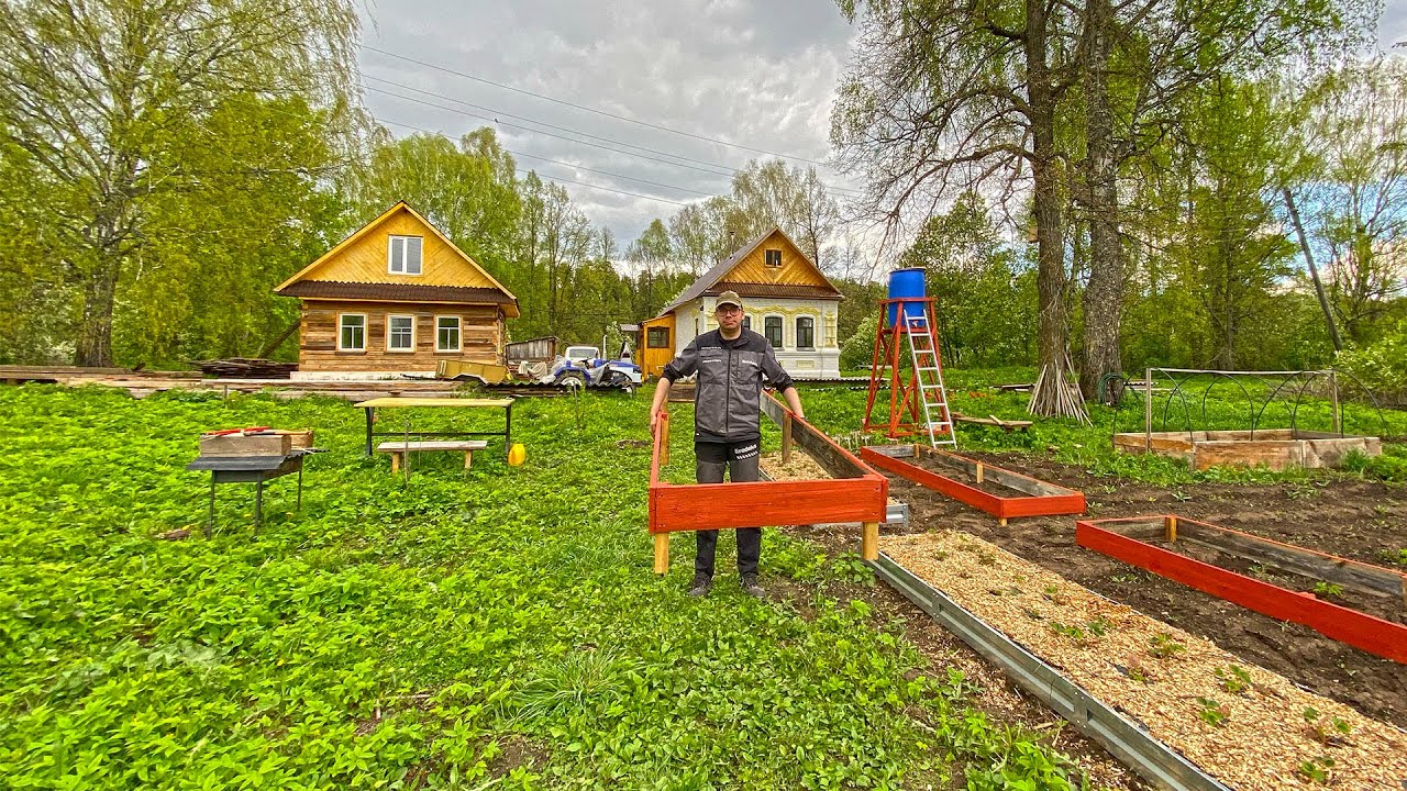 Работа на земле затянула с головой. Делаю ленивый огород из б/у материалов. Добываю старые доски