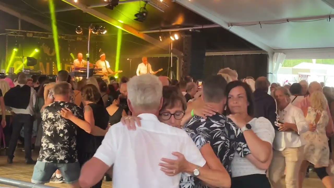 Hooked on a feeling med Sannex på Ullared En kväll i juni Dansnytt Sonja Irene