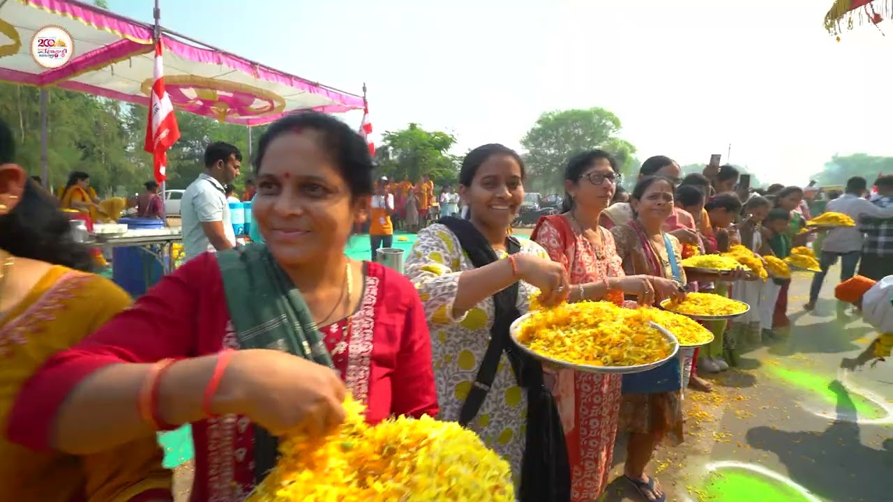 Bhavya Shobhayatra at Vadtal Dham | LND 200