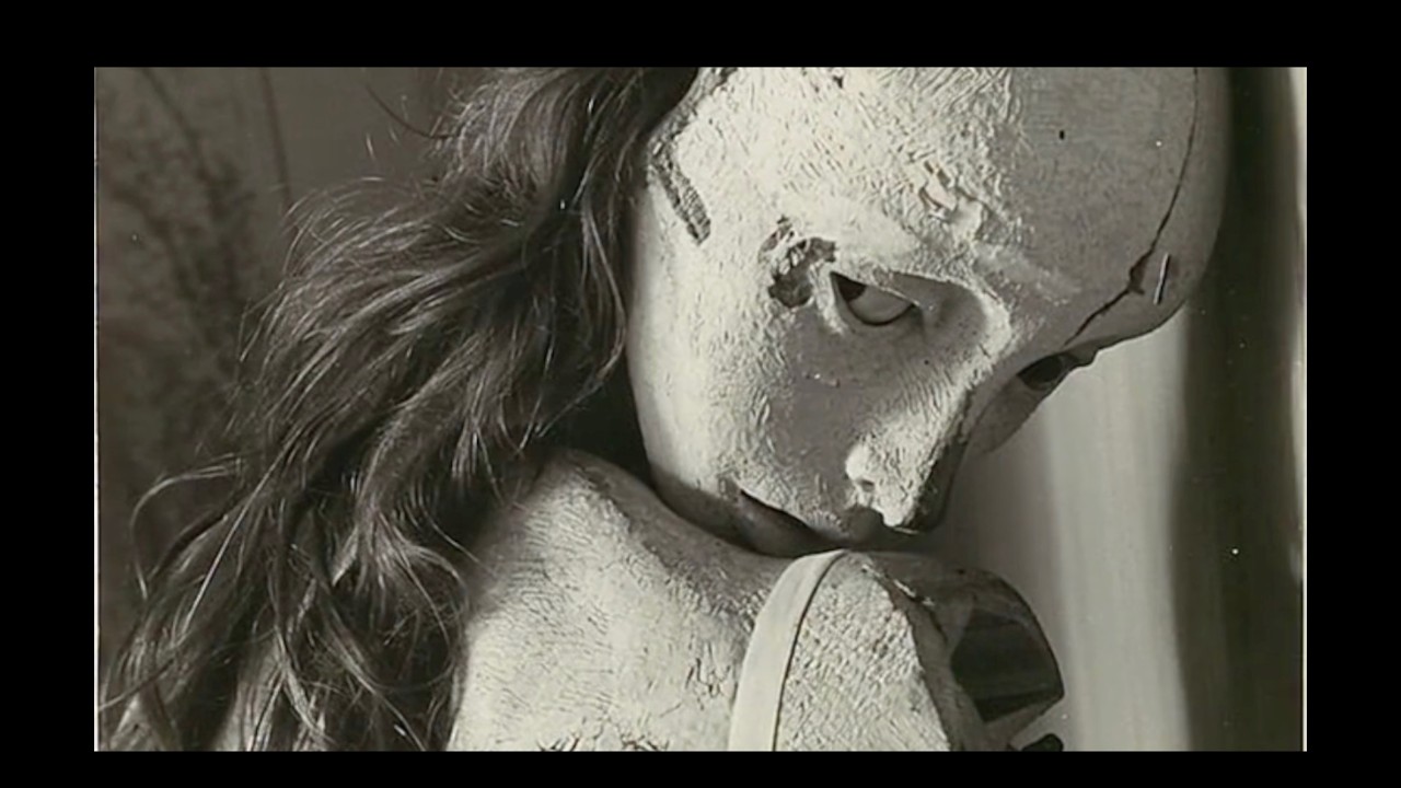 Momus: The Doll Who Says No