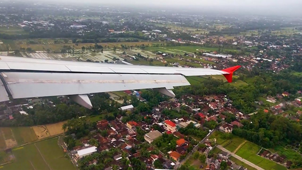 Sensasi landing Runway 27 Bandara Adisutjipto Yogyakarta
