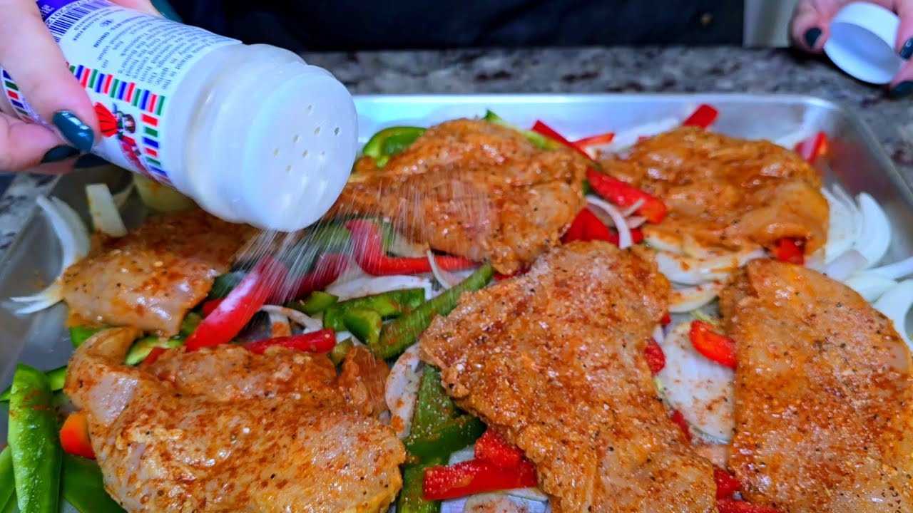 Easy Sheet Pan Chicken Fajitas Recipe | Quick & Easy Weeknight Dinner