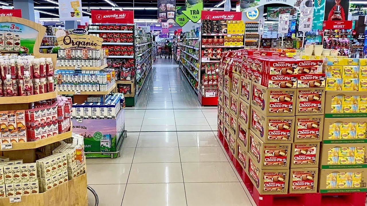 SHOOPING CENTER LOTTE MART AND CAR DRIVE IN PHAN THIET / german language