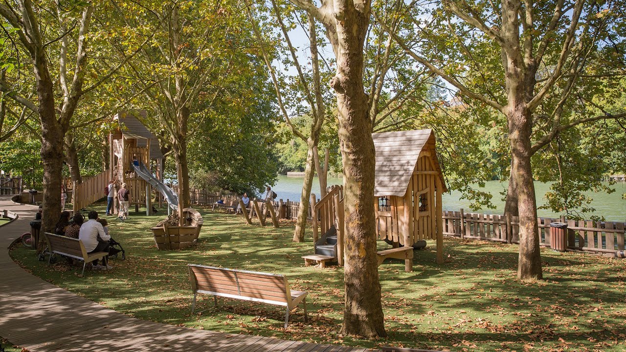 Play Products: Robinia Playgrounds - KOMPAN