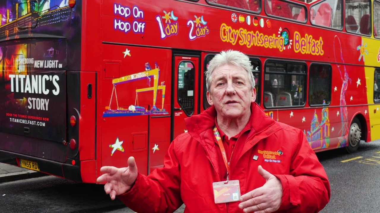 Donegall Square West: The Starting Point for Belfast&rsquo;s Best Tours 🚍