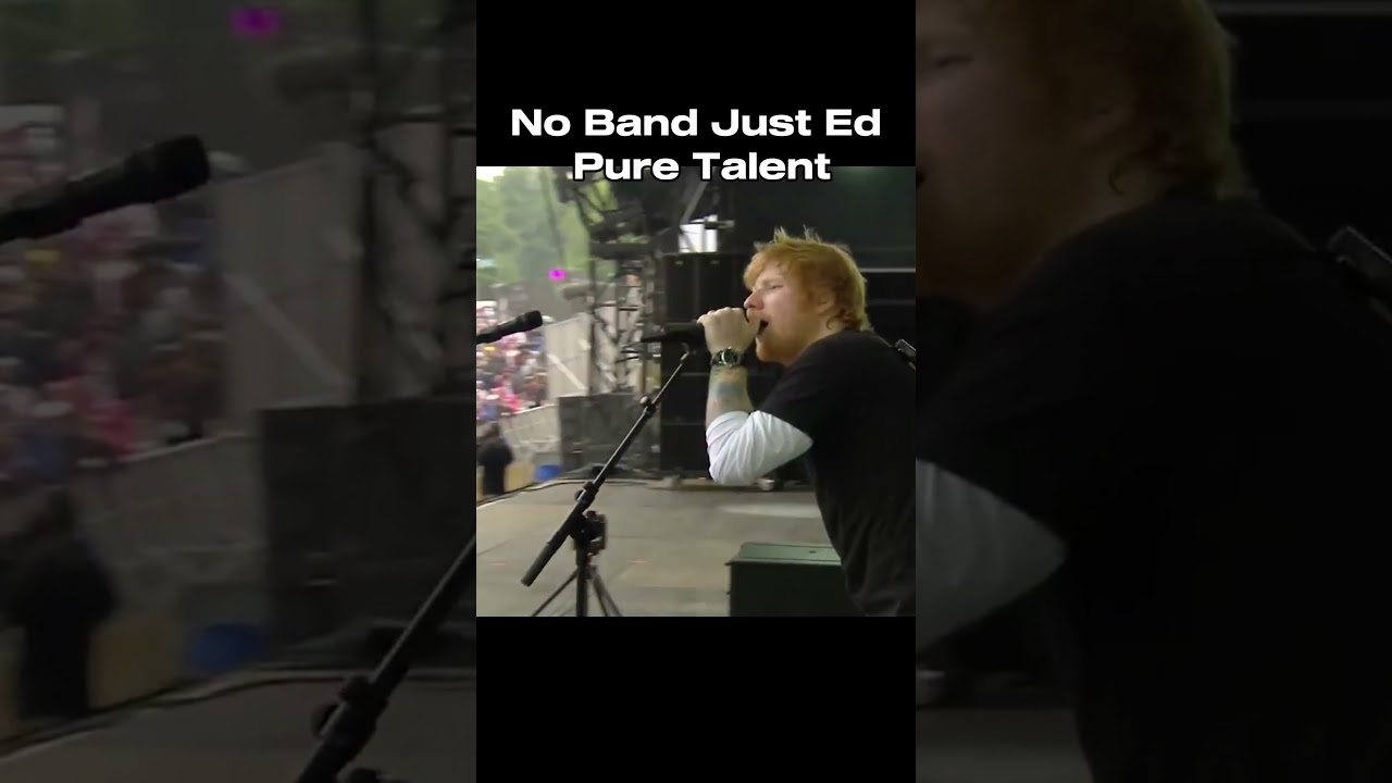 Ed Sheeran playing shape of you  #music #guitar#onemanband  #livemusic#fyp #edsheeran #live