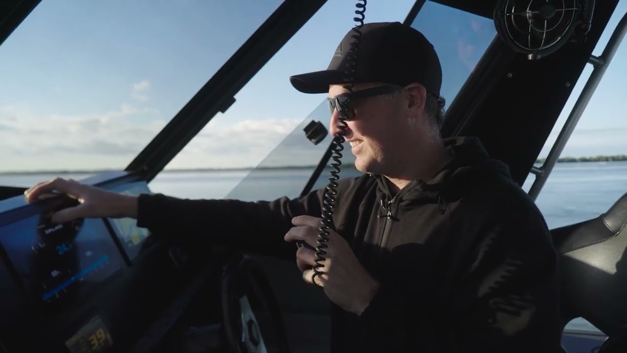 Zipwake Dynamic Trim Control System vs Trim Tabs | Seatech Marine Products