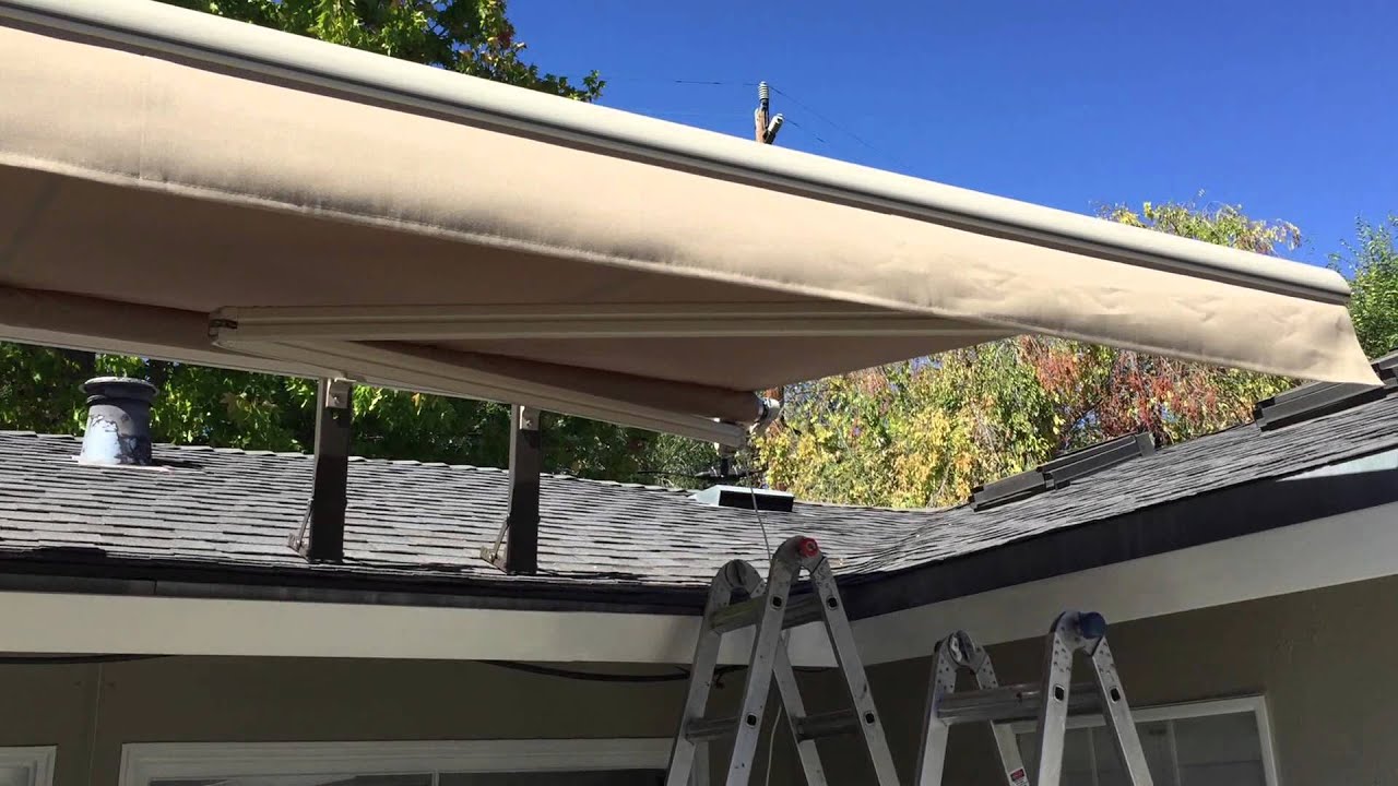roof mounted retractable awning