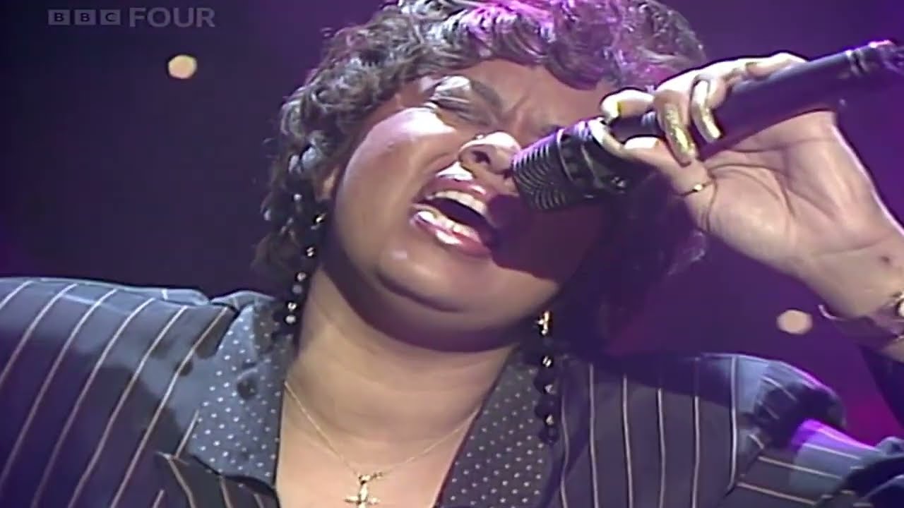 Robin S - Show Me Love ( live @ Top of the Pops 1993 )