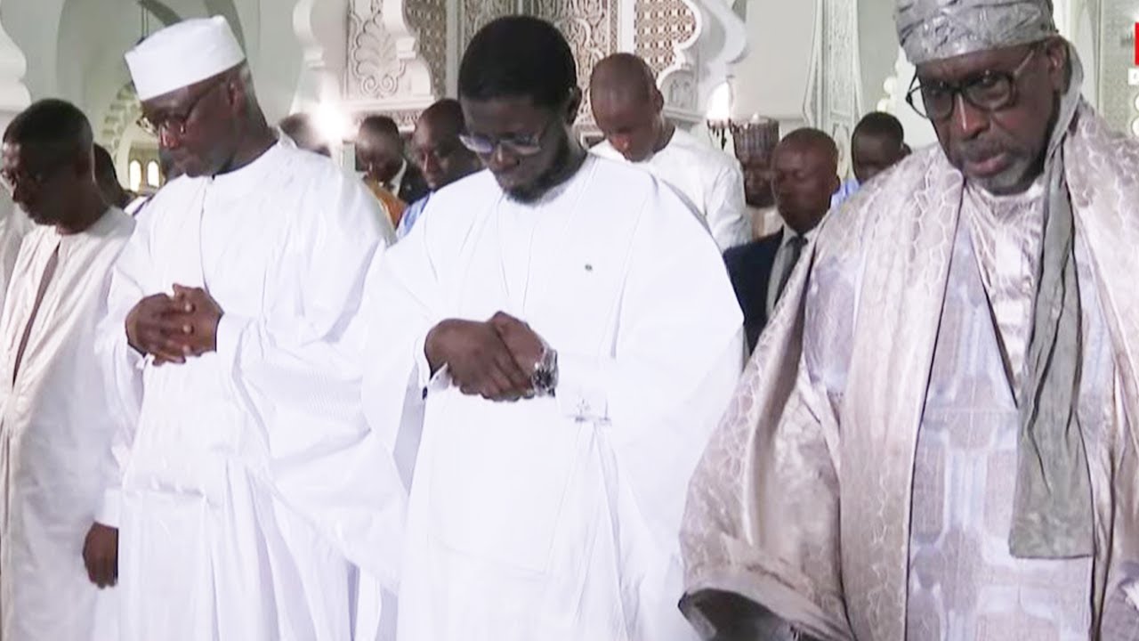 PRIÈRE DE LA TABASKI : la prière du Président Bassirou Diomaye Faye à la grande mosquée de Dakar