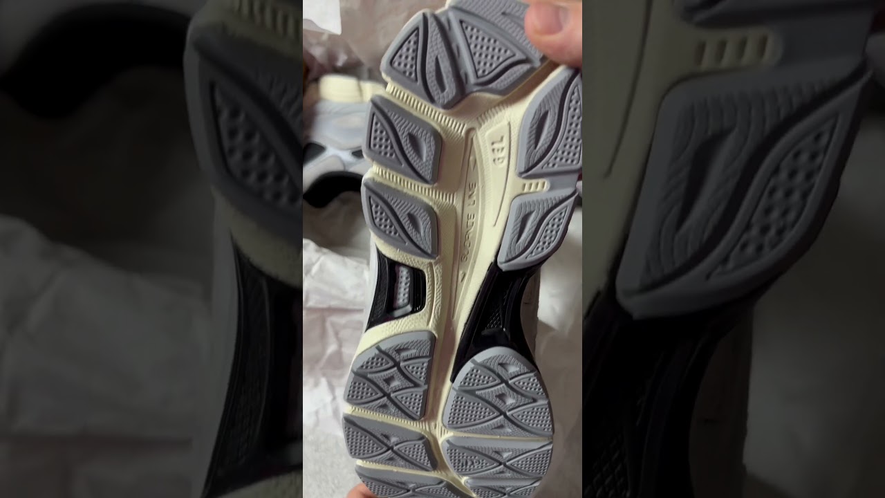 ЛУЧШИЕ КРОССОВКИ НА ЛЕТО | ASICS GEL NYC | ОБЗОР ЗА 15 СЕКУНД