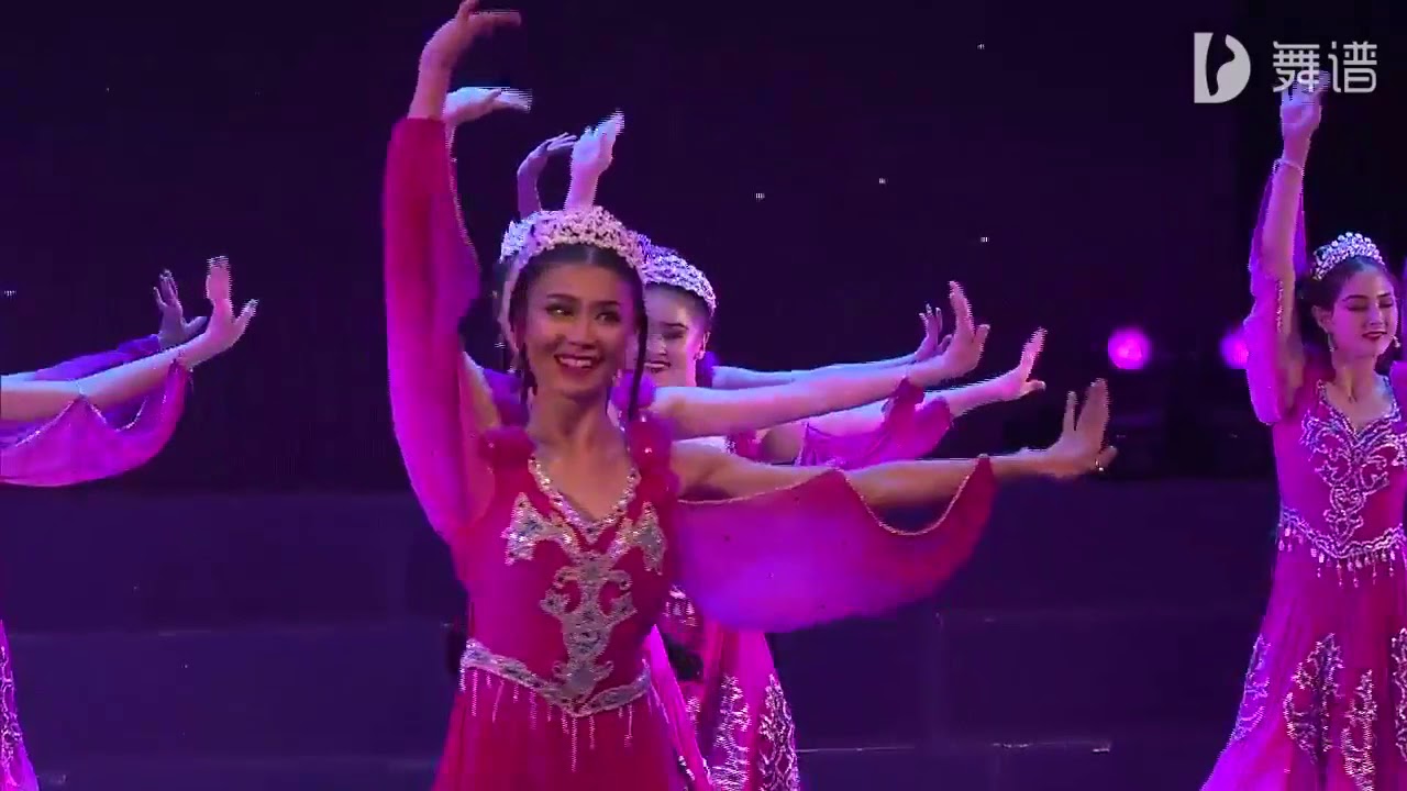 女子群舞《晨曦中的玫瑰》