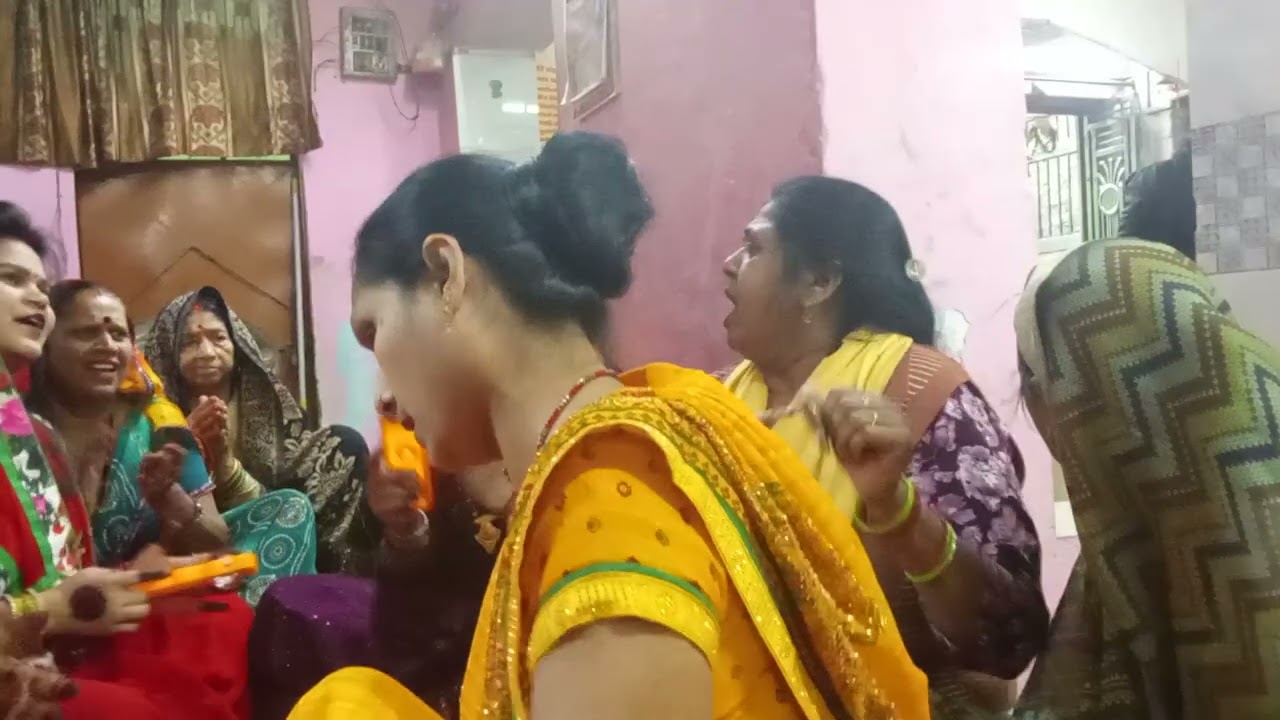 मेरा भोला करे कमाल,जाड़े में भांग घुटवाए 🙏💖 भोले बाबा का भजन 🙏♥️ #bhajan #kirtan @RajniBuavlog 