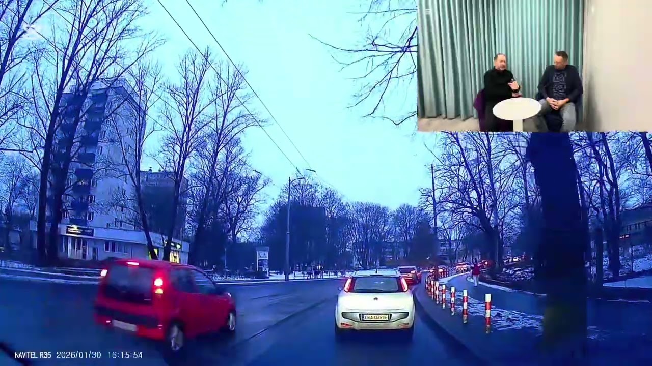 Rozmowa na temat dopuszczalności  jazdy torami tramwajowymi.