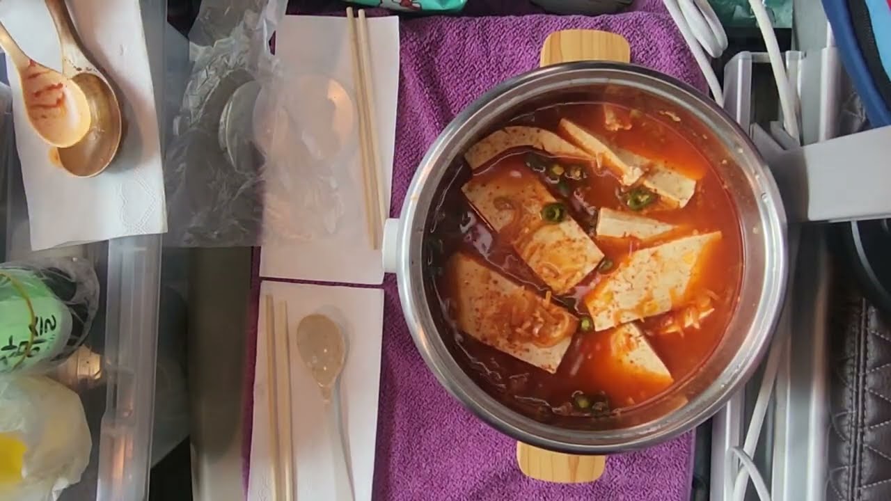 25톤화물차에서 끓여먹은 두부찌개(2025년12월18일)