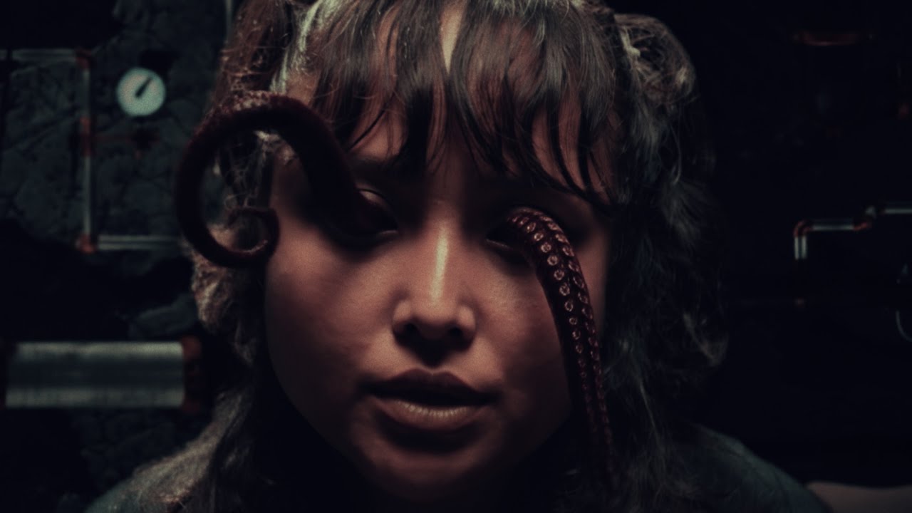 DMRITI - Be afraid of me (official video)