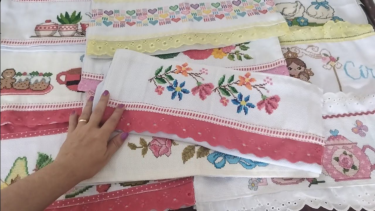 Panos de prato bordados em PONTO CRUZ finalizados 🤩